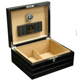 Onyx 50 Ct. High Gloss Black Humidor 